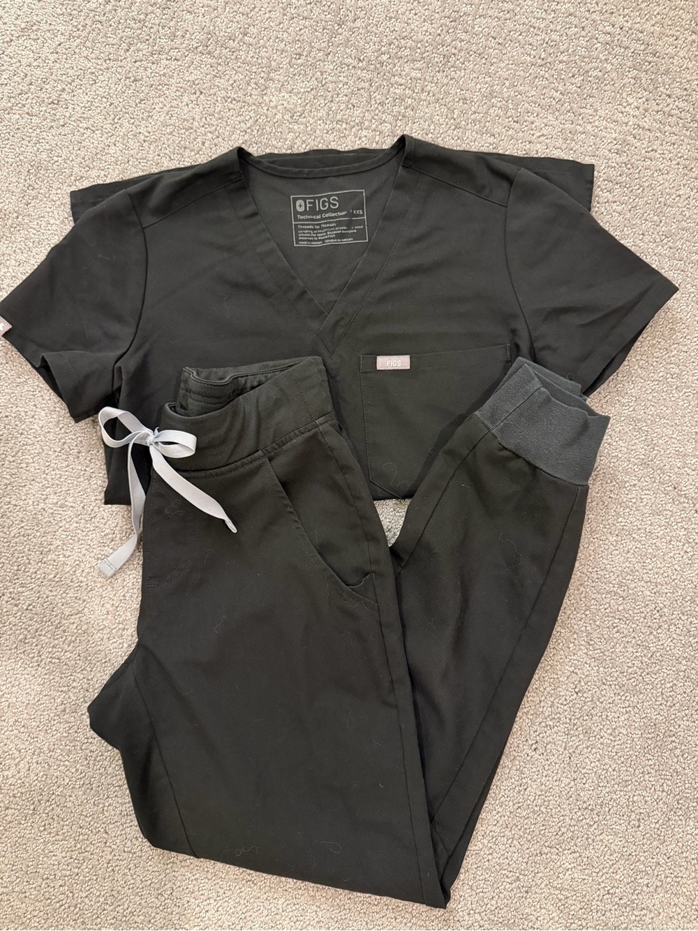 FIGS Women's black Scrub Top & Pant Set